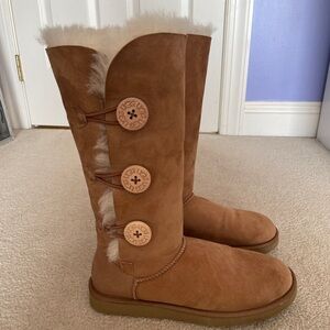 UGG Bailey Button II Triplet Women’s Boots US SZ 8